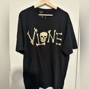 Vlone Skull and Bones T Shirt size XL